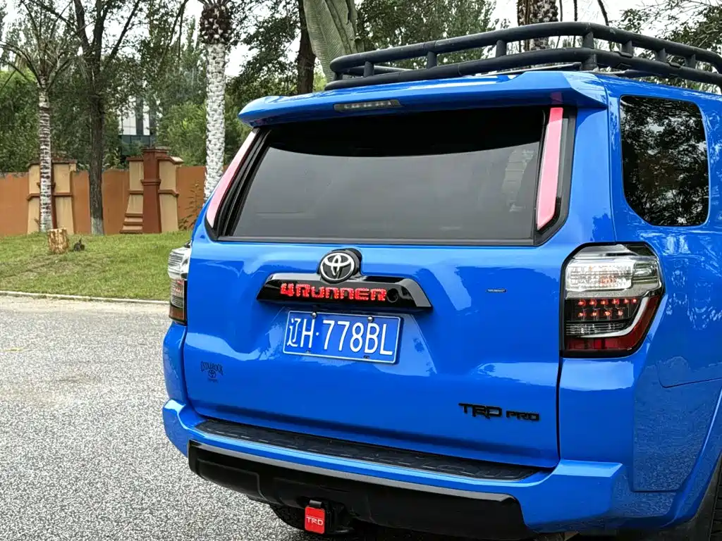 Toyota 4Runner — фото 21