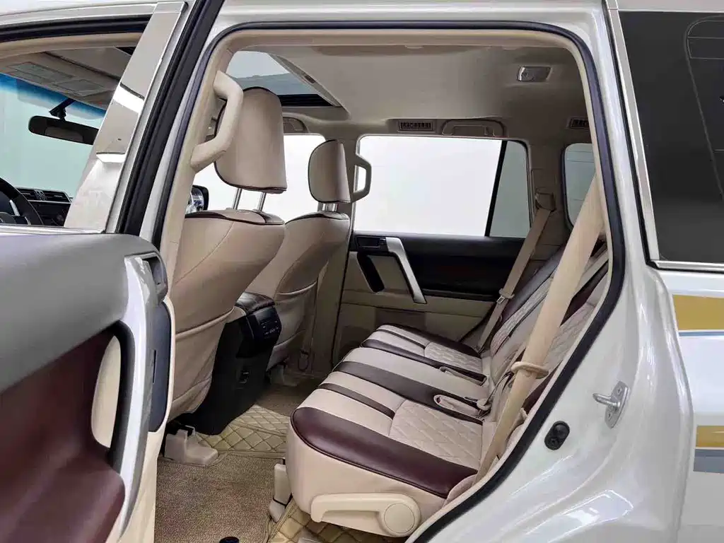 Toyota Prado (Import) — фото 11