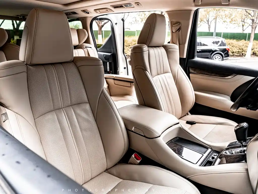 Toyota Alphard — фото 11