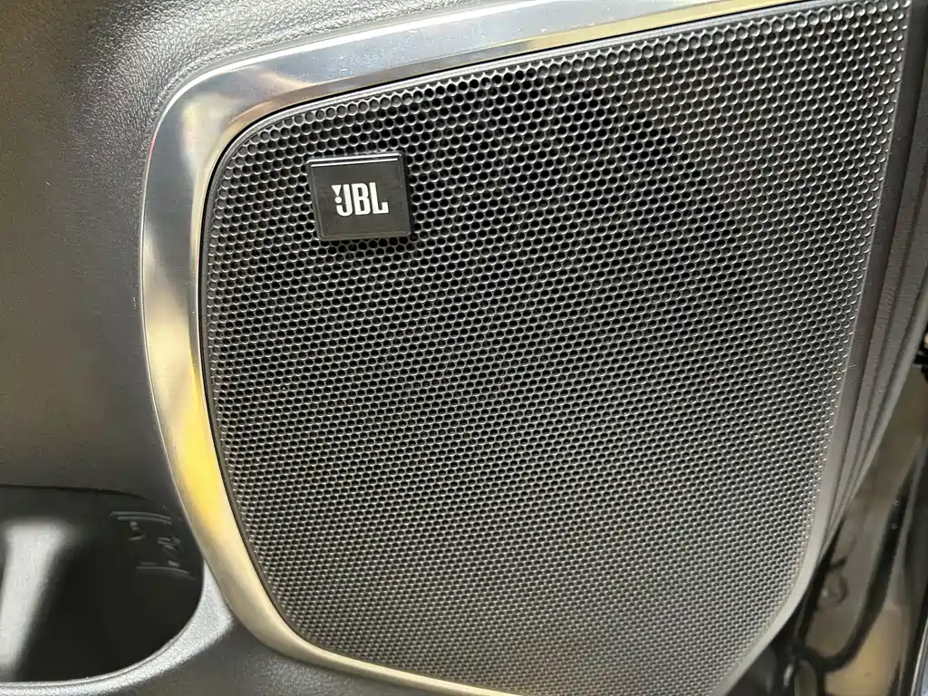 Toyota Vellfire — фото 17