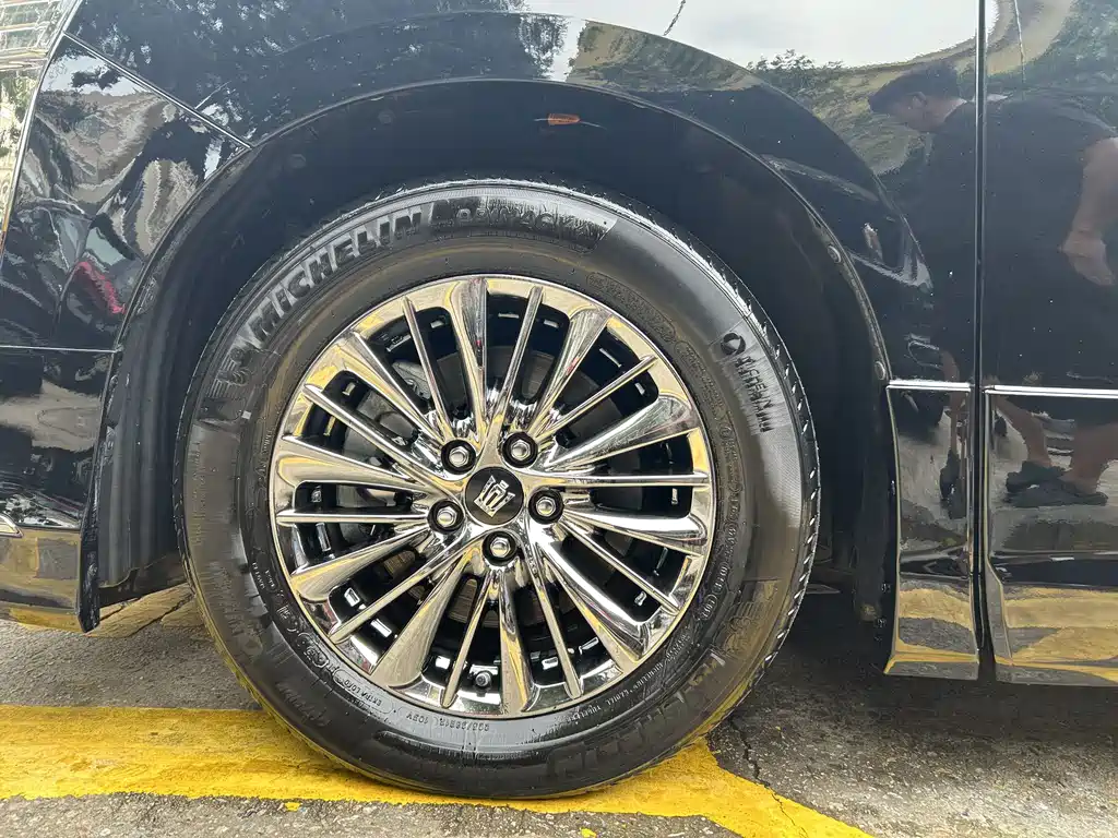 Toyota Vellfire — фото 20