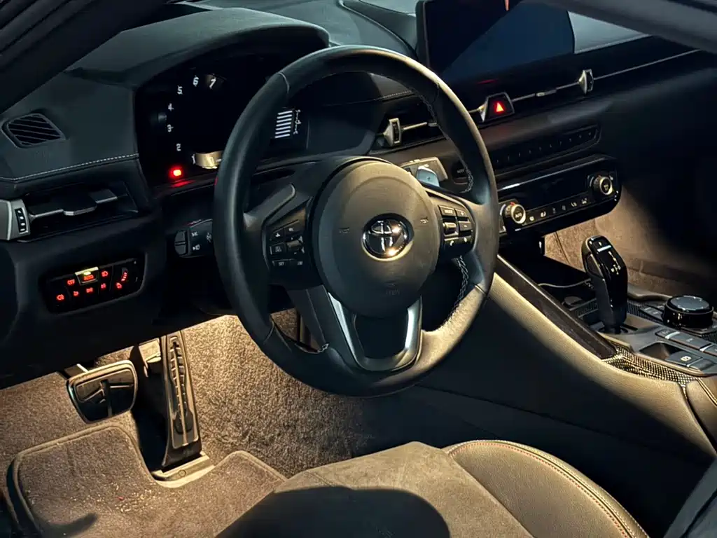 Toyota Supra — фото 7