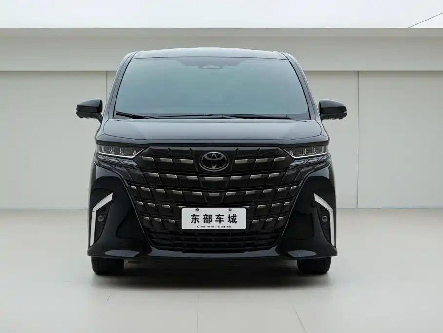 Toyota Alphard — фото 2