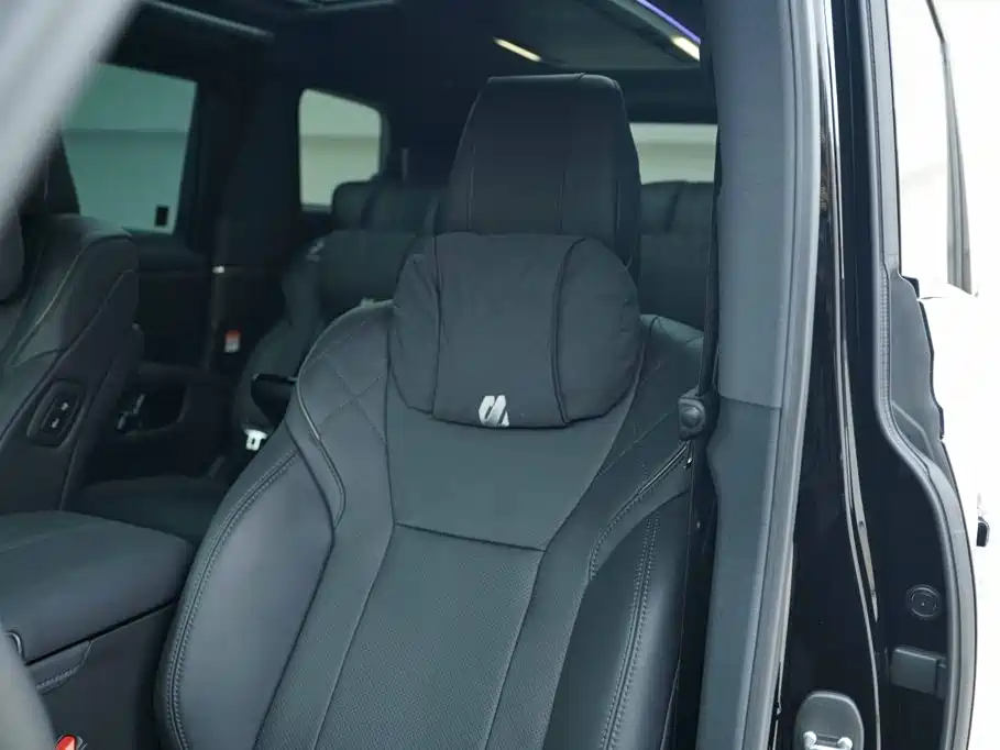 Toyota Alphard — фото 13