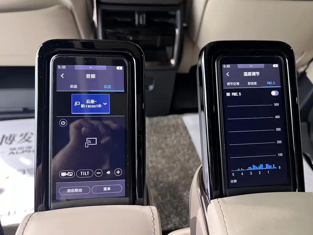 Toyota Alphard — фото 31