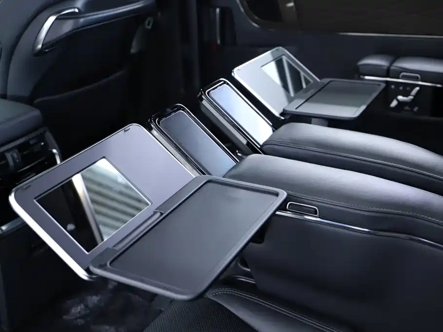 Toyota Alphard — фото 9