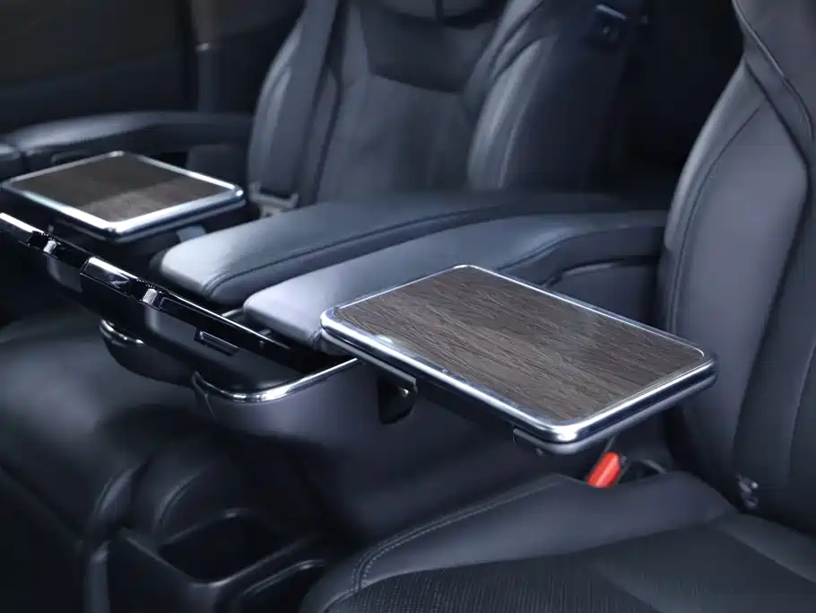 Toyota Alphard — фото 10