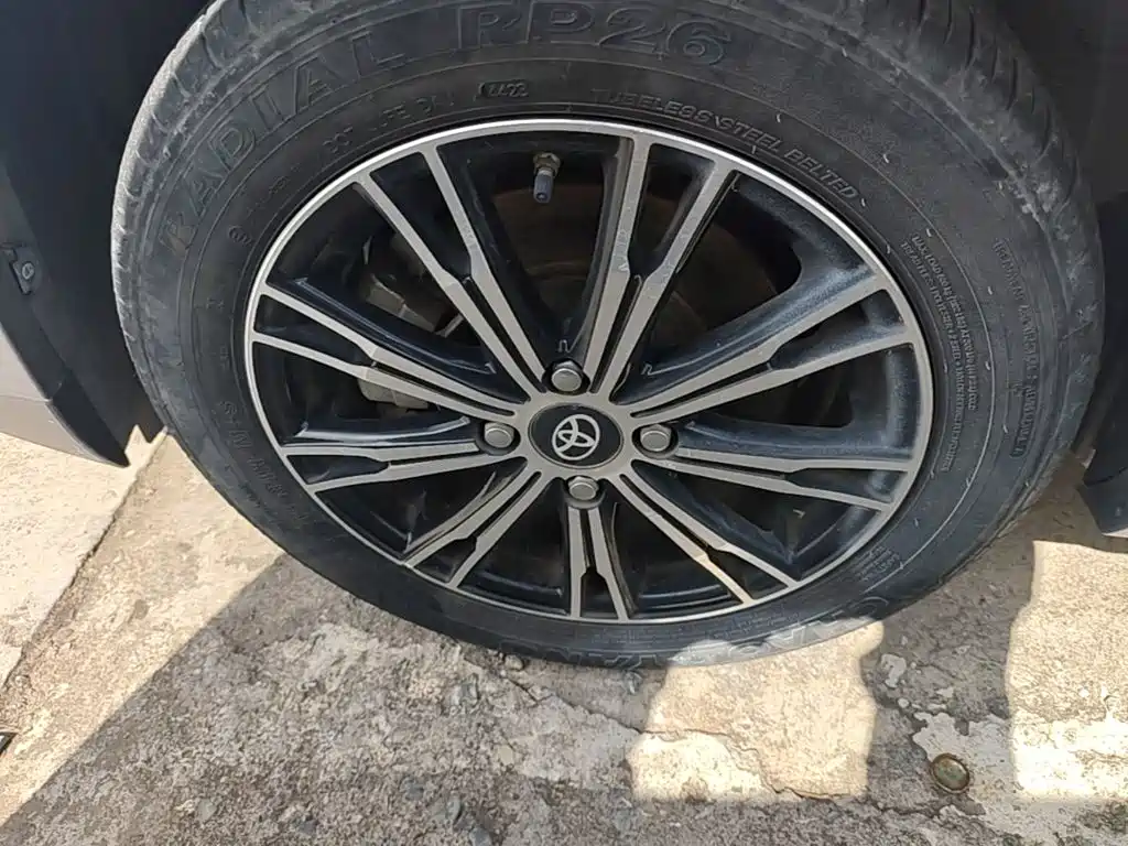 Toyota Yaris L — фото 23