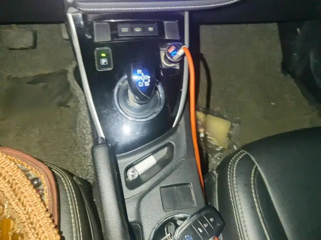 Toyota Corolla Hybrid — фото 7