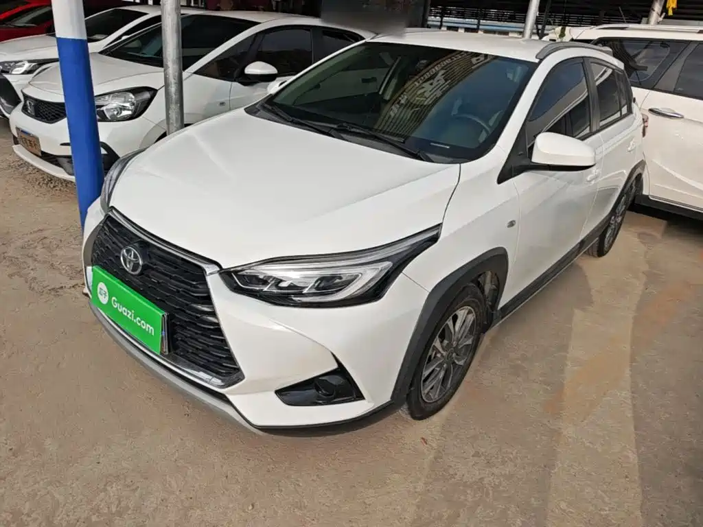 Toyota Yaris L — фото 2