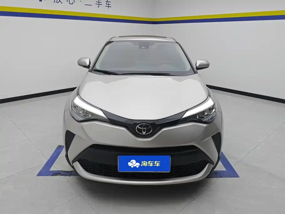 Toyota C-HR — фото 2