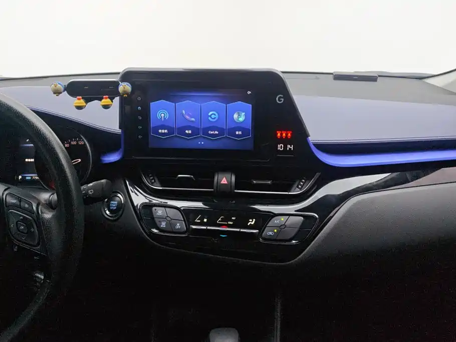 Toyota C-HR — фото 13