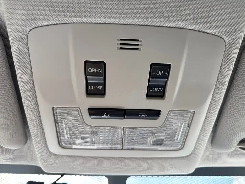 Toyota RAV4 — фото 19