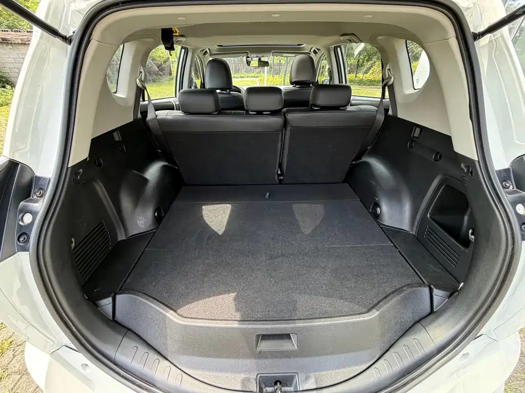 Toyota RAV4 — фото 22