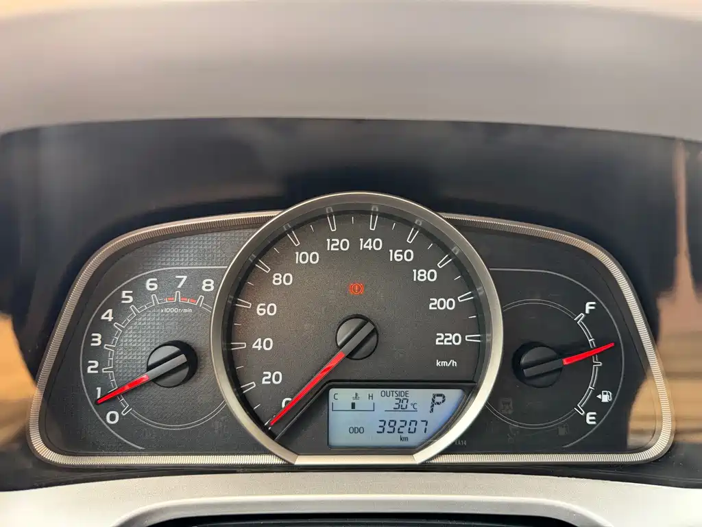 Toyota RAV4 — фото 10