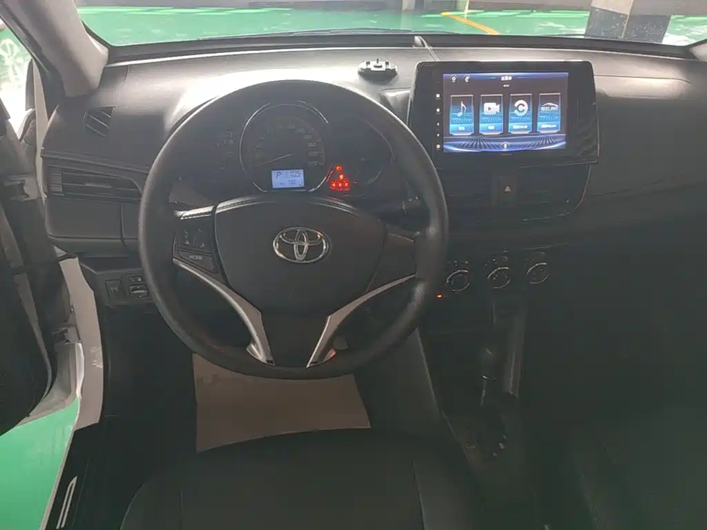 Toyota Vios — фото 11