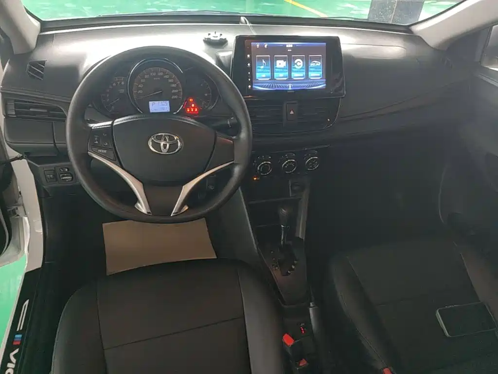 Toyota Vios — фото 10