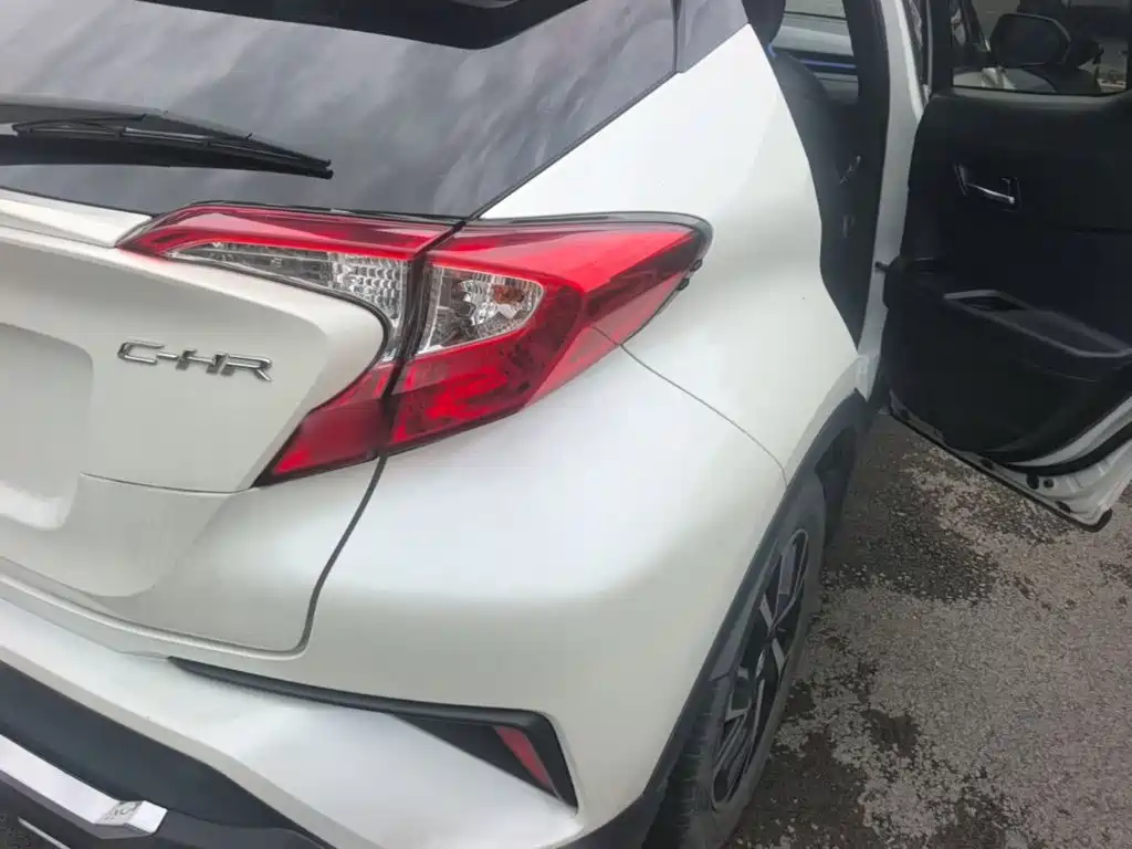 Toyota C-HR — фото 8