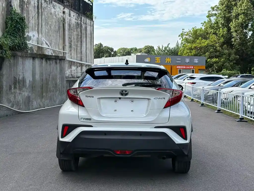 Toyota C-HR — фото 5