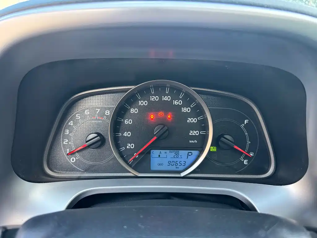 Toyota RAV4 — фото 11