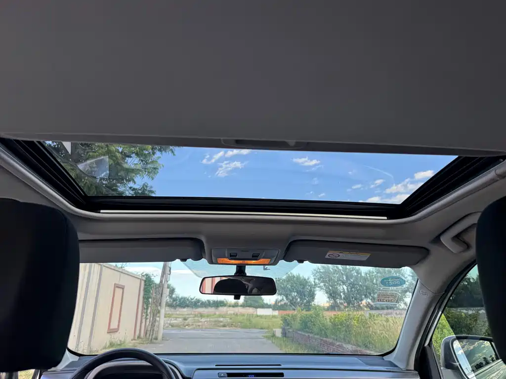 Toyota RAV4 — фото 14
