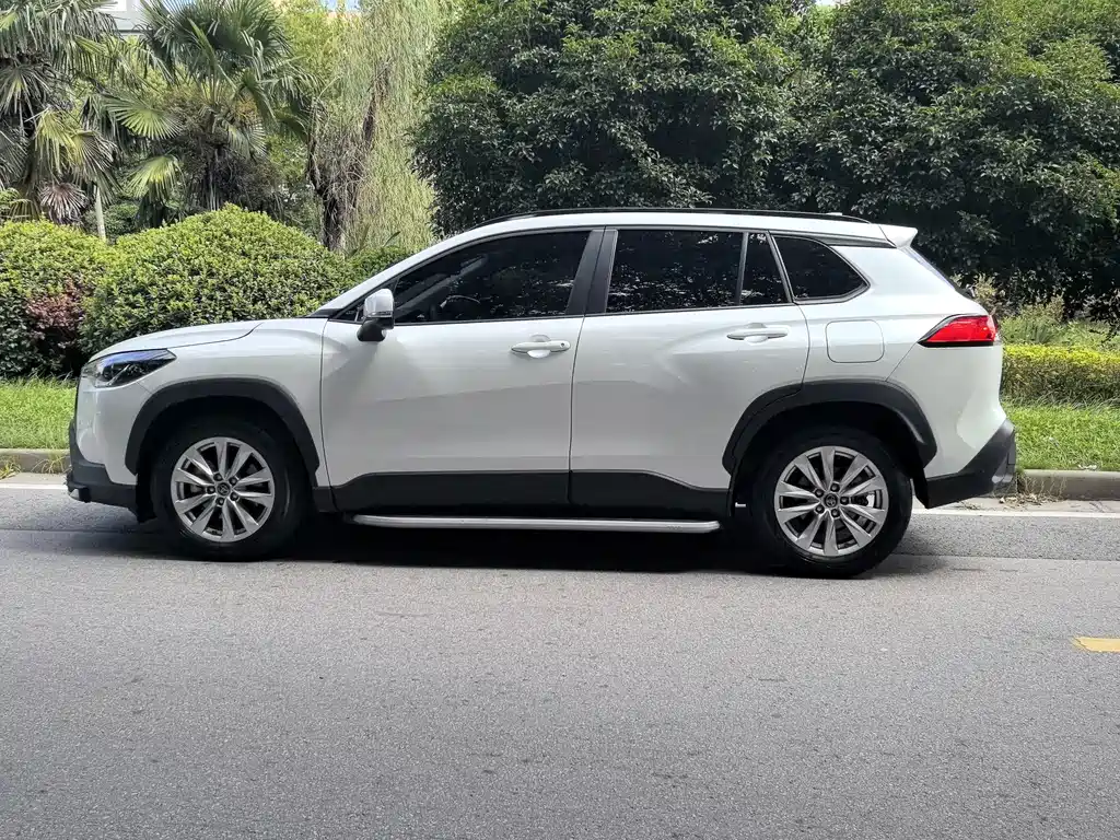 Toyota Corolla Cross — фото 4