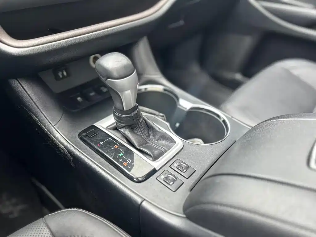 Toyota Highlander — фото 17