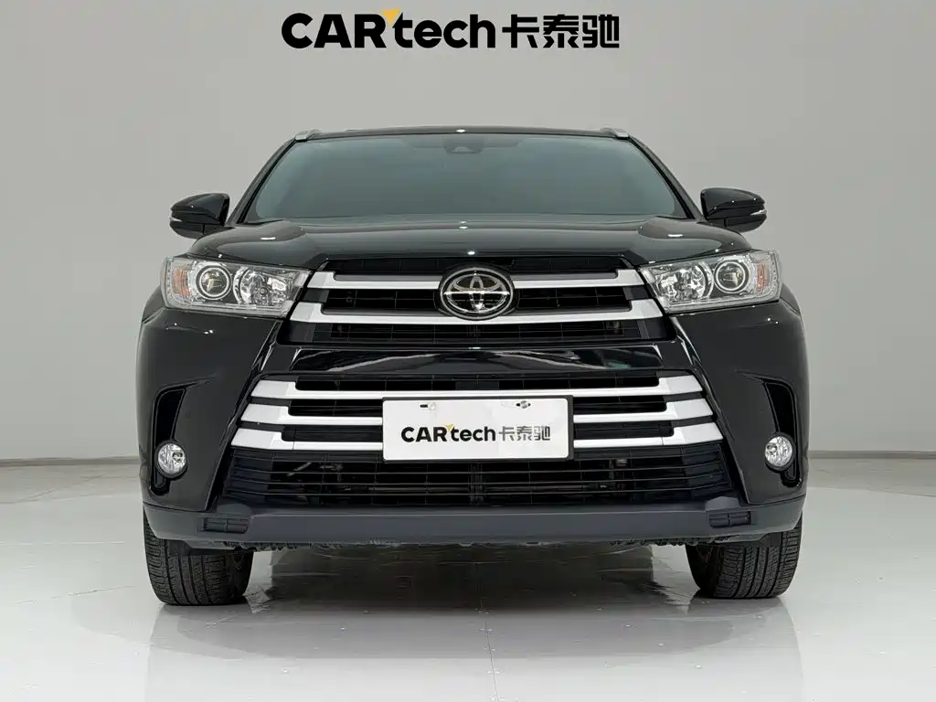 Toyota Highlander — фото 3