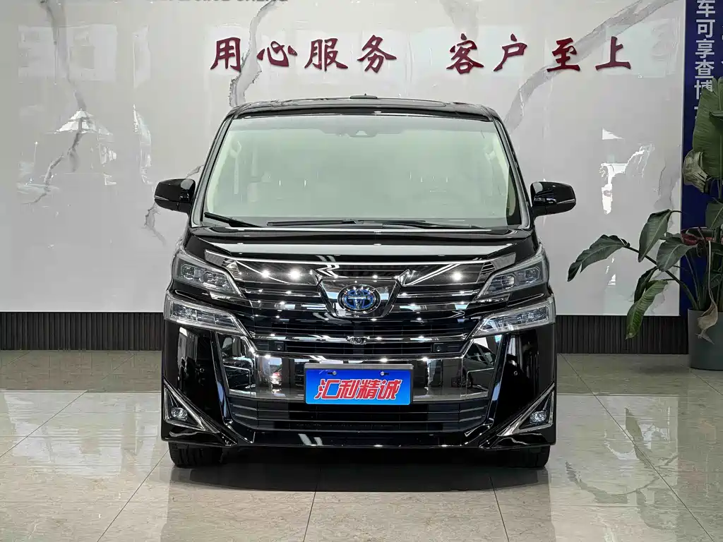 Toyota Vellfire — фото 2