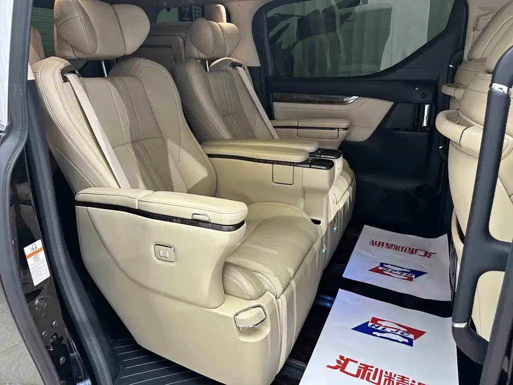 Toyota Vellfire — фото 19