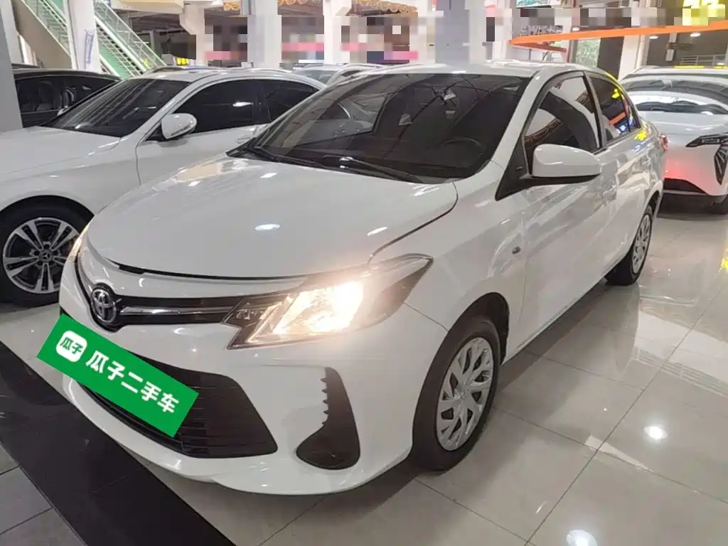 Toyota Vios — фото 2