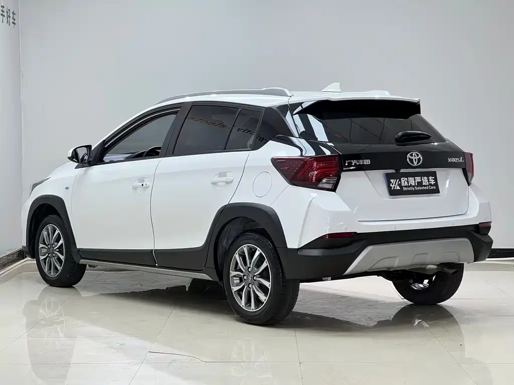 Toyota Yaris L — фото 6