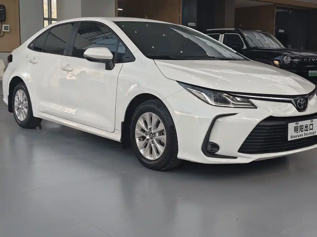 Toyota Corolla — фото 3