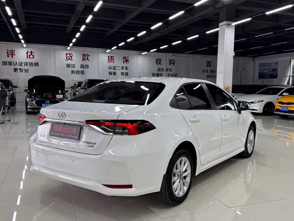 Toyota Corolla — фото 6