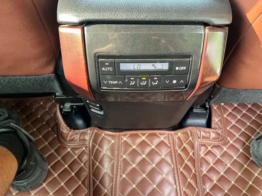 Toyota Prado (Import) — фото 11