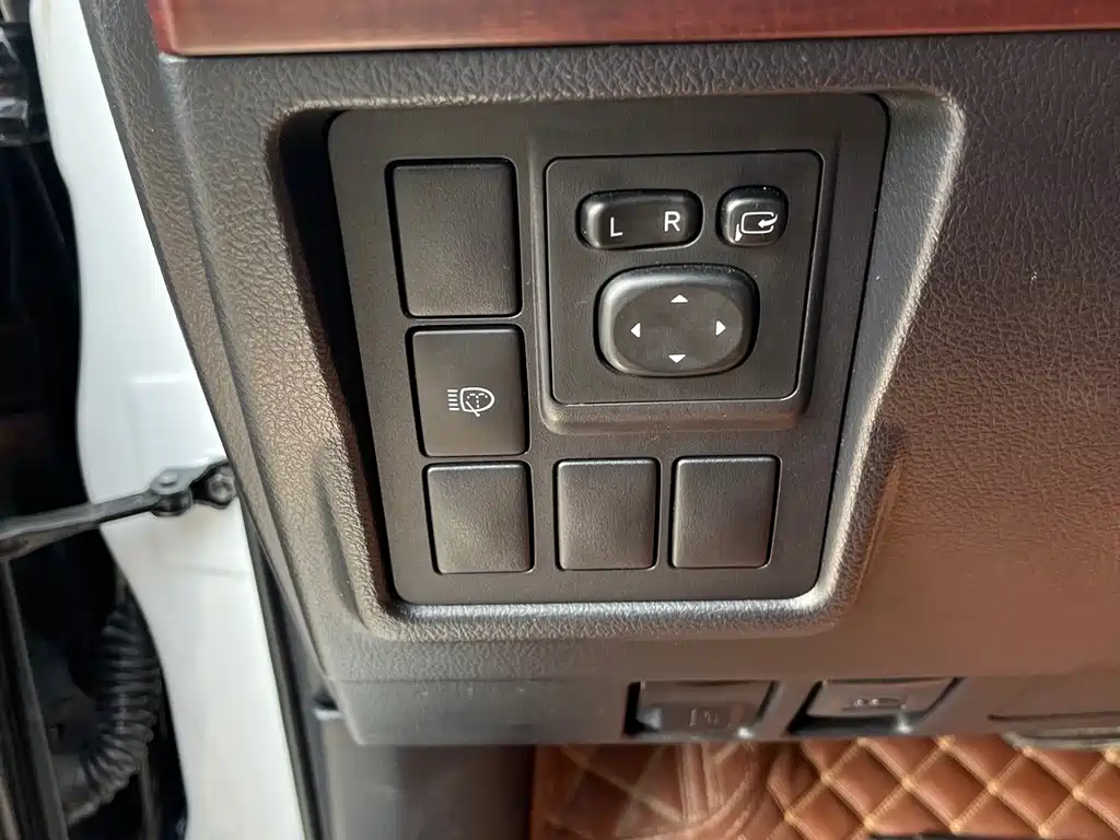 Toyota Prado (Import) — фото 7