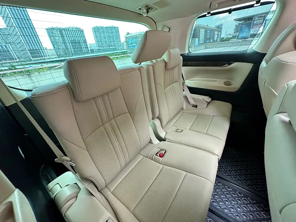 Toyota Vellfire — фото 13