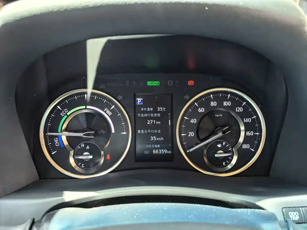 Toyota Alphard — фото 5