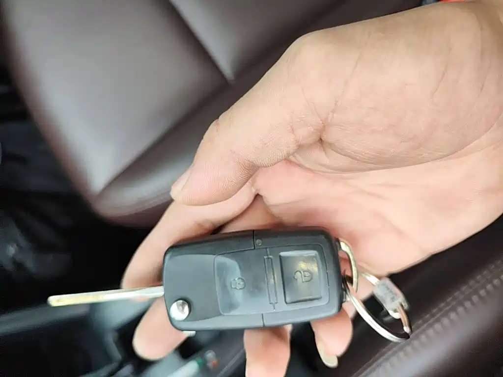 Toyota Yaris L — фото 9