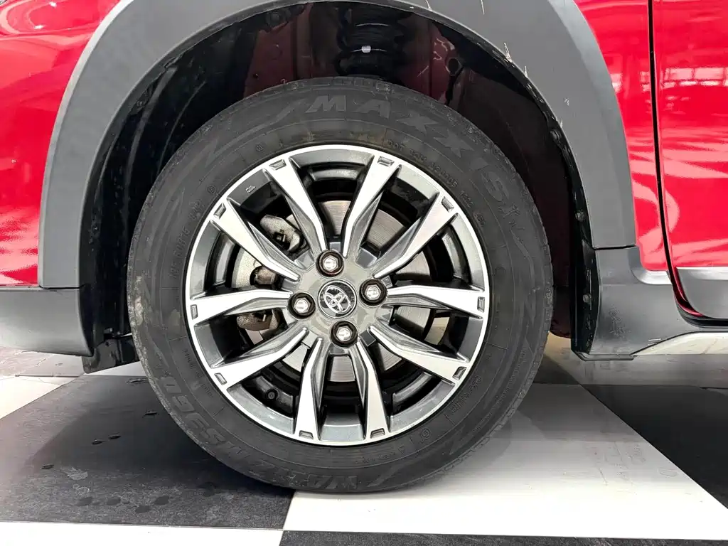 Toyota Yaris L — фото 11