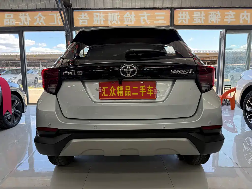 Toyota Yaris L — фото 6