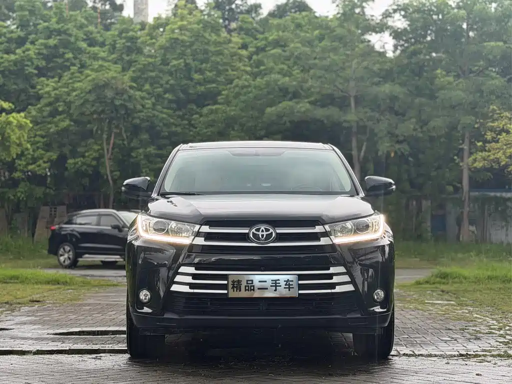 Toyota Highlander — фото 2