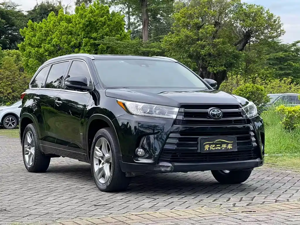 Toyota Highlander — фото 3