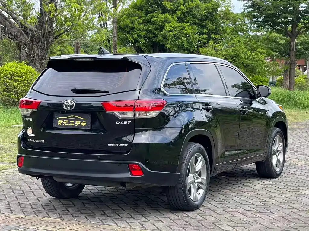 Toyota Highlander — фото 5