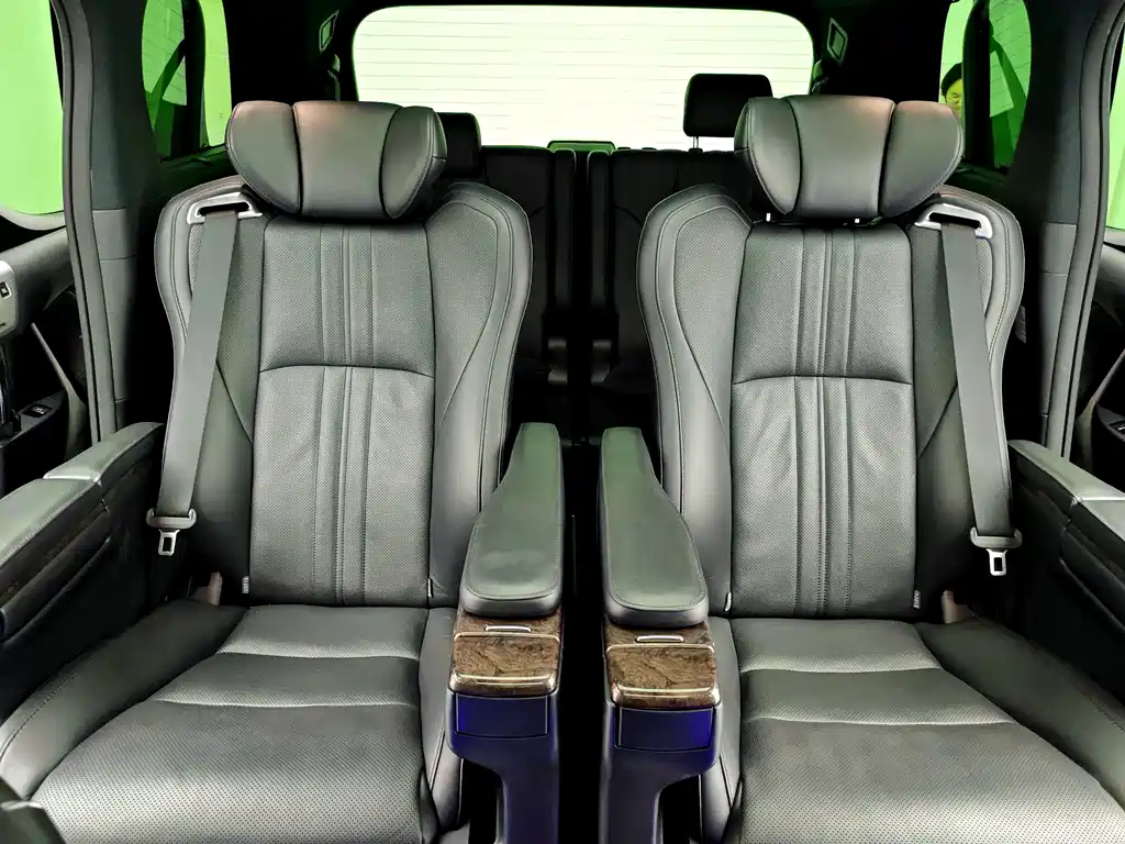 Toyota Vellfire — фото 7