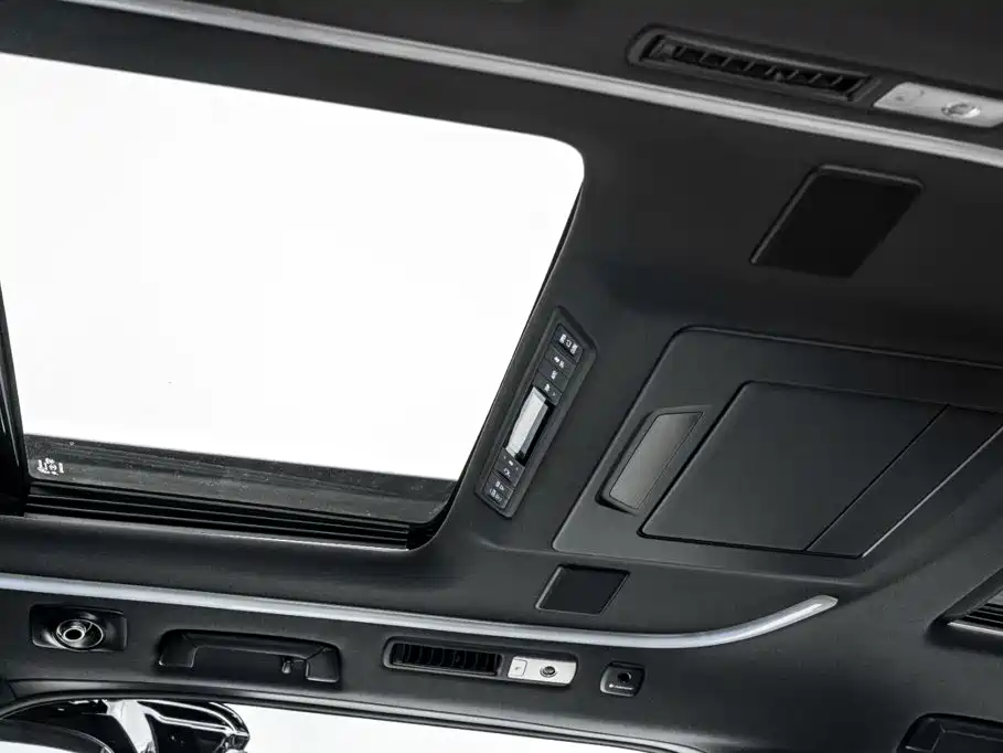 Toyota Vellfire — фото 31