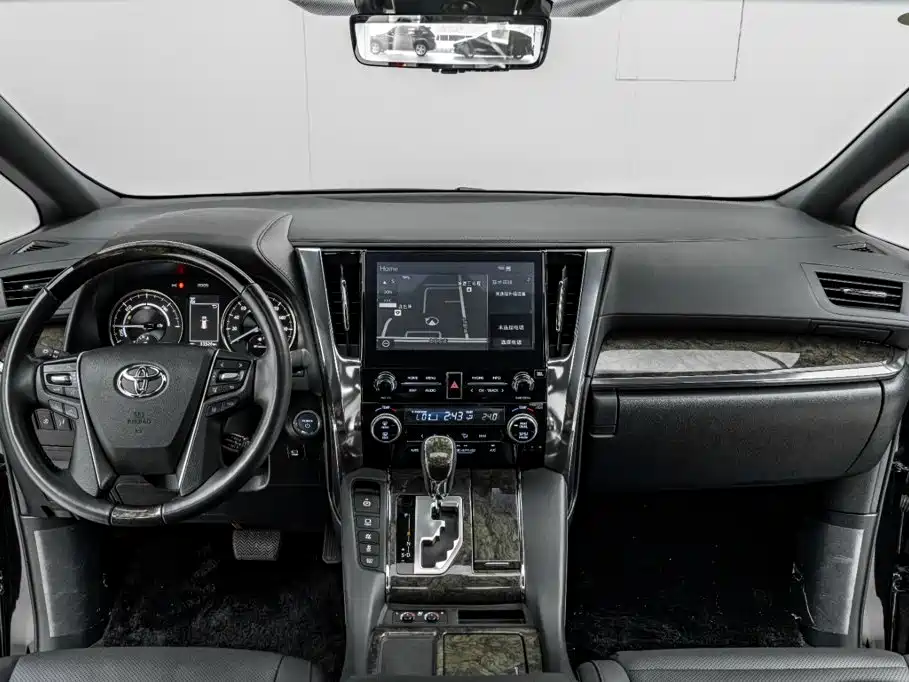 Toyota Vellfire — фото 34