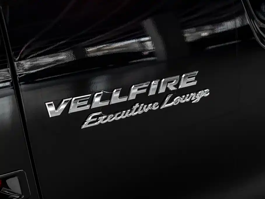 Toyota Vellfire — фото 45