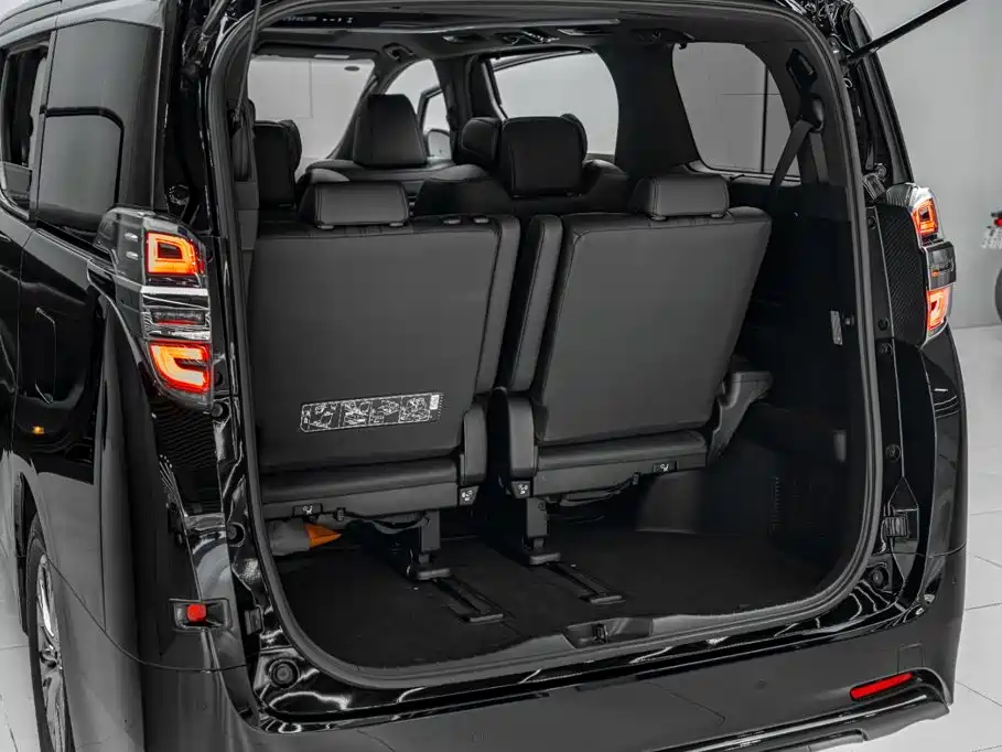 Toyota Vellfire — фото 46