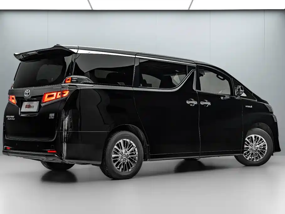 Toyota Vellfire — фото 7